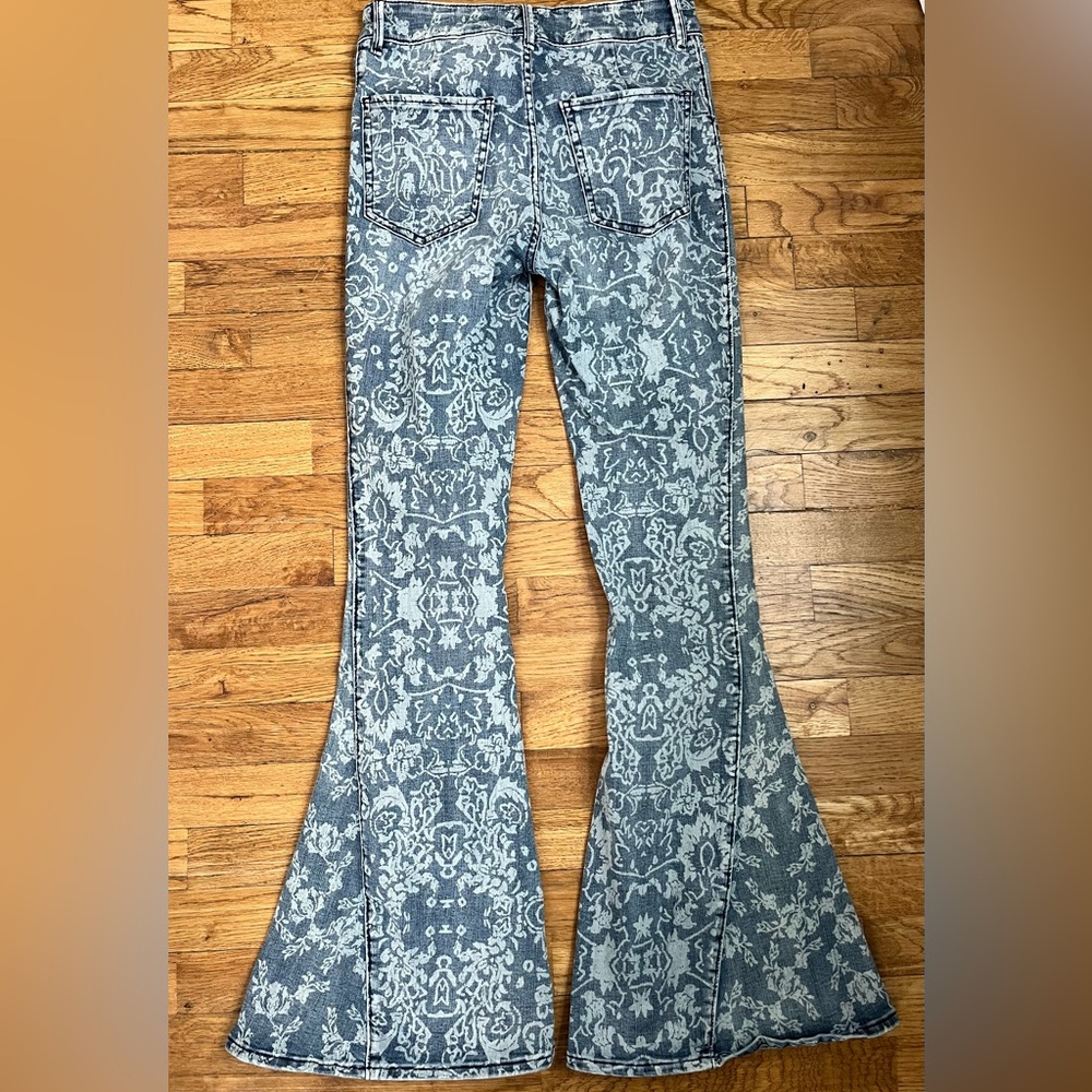 We the Free Women’s Bell Bottom Jeans in Boho Floral Pattern Denim - Picture 2 of 7